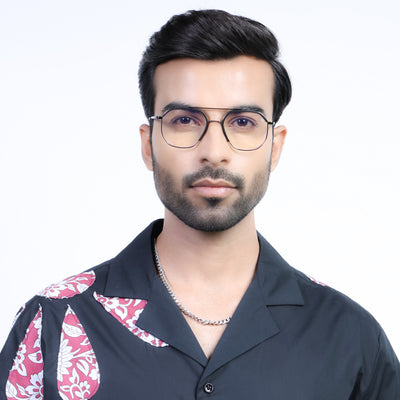 Eyejack Aura Grey & Black Wayfarer Eyeglasses for Men & Women (19001FCL1946-C1)