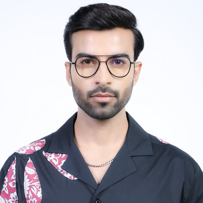 Eyejack Aura Grey & Black Wayfarer Eyeglasses for Men & Women (19002FCL1952-C1)