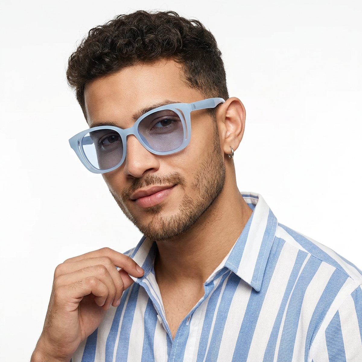 Eyejack Blue Round Sunglasses for Women (5082CL1221)