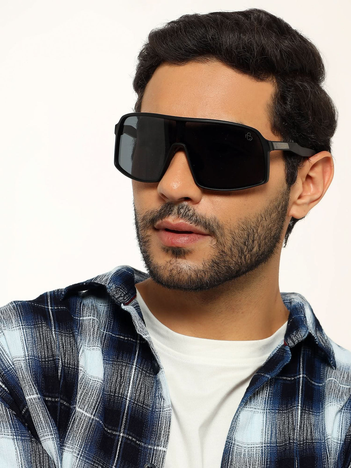 Eyejack Black Wrap Around Sunglasses for Men & Women (5606CL1297)