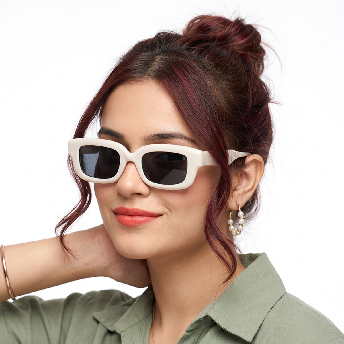 Eyejack White wayfarer Sunglasses for Men & Women (58027CL896)