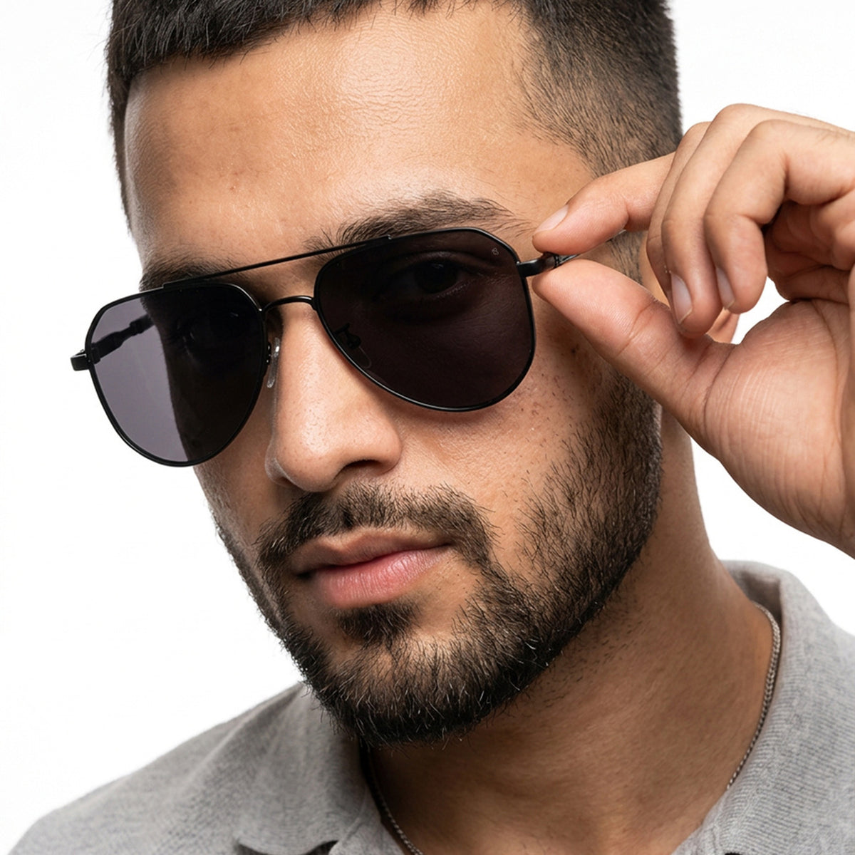 Eyejack Black Aviator Sunglasses for Men & Women (7013CL2122)