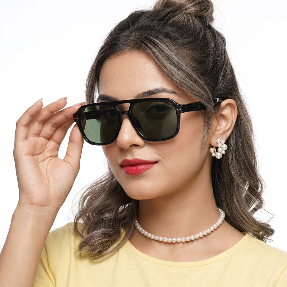 Eyejack Black Wayfarer Sunglasses for Men & Women (9265CL968)