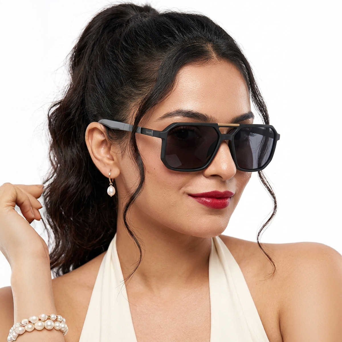 Eyejack Black Wayfarer Polarized Sunglasses for Men & Women (SR012PCL1111)