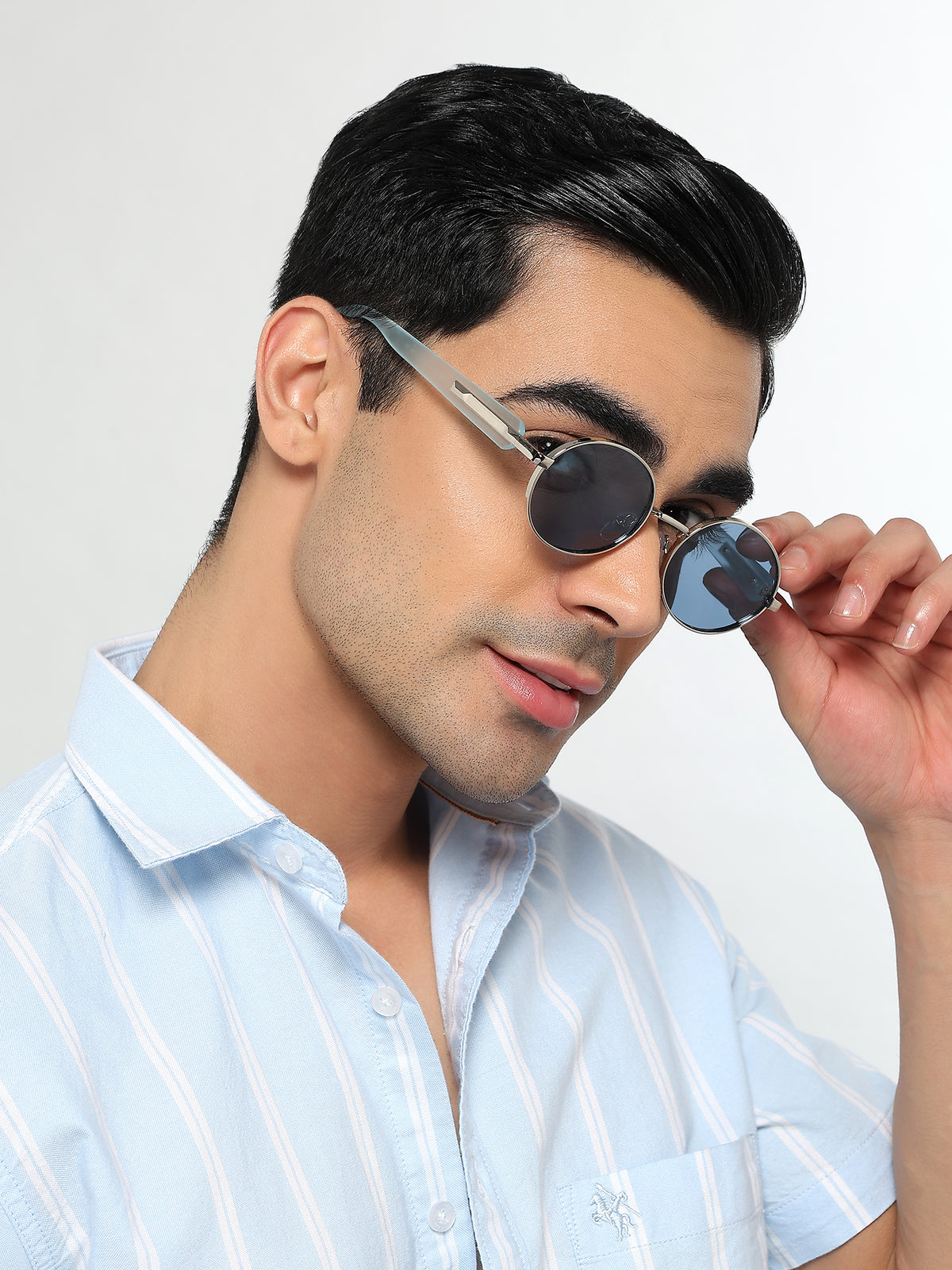 Cruze - Silver Oval Polarized Sunglasses (WU14110PCL2200)