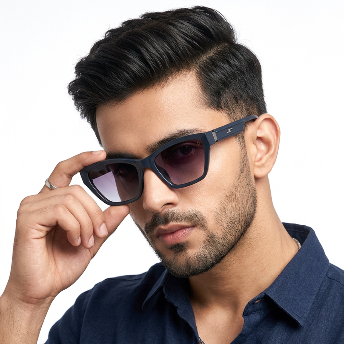 Eyejack Grey & Clear Cateye Sunglasses for Women (90152CL763)
